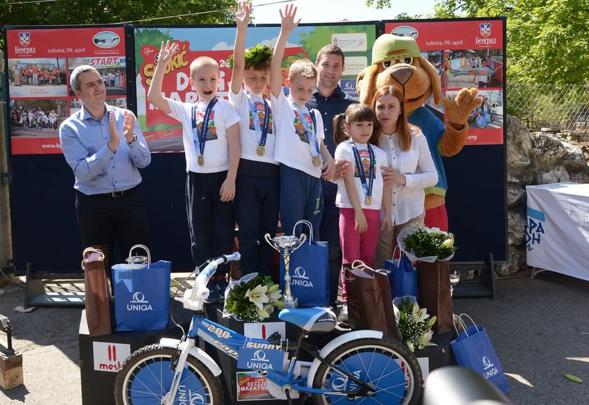 Stefan, Andrej, Bogdan, Nina i Smoki Smokić