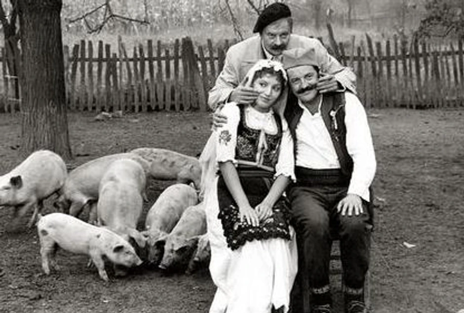 Mića Tomić, Mirjana Karanović i Marko Nikolić u filmu "Petrijin venac"