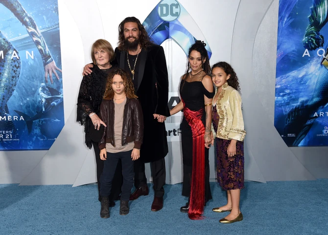 Džejson Momoa i Liza Bonet na premijeri "Akvamena" 2018. 