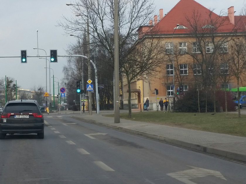 Zniknął słup ITS, który stał na środku chodnika