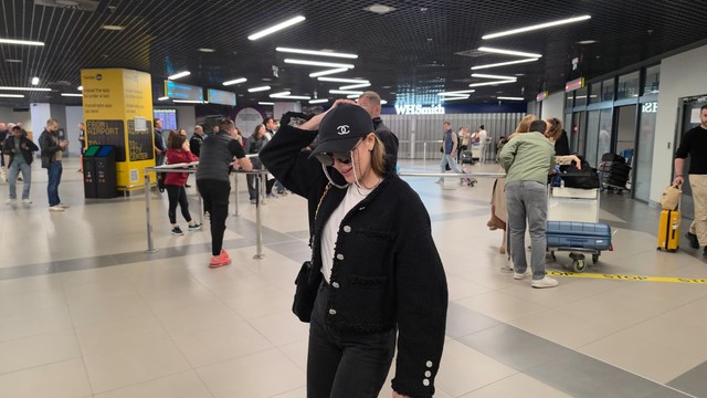 Aleksandra Prijović na aerodromu