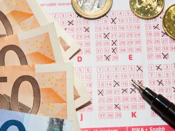 Ova 3 znaka horoskopa čeka loto sedmica i pregšt novčanih iznenađenja u 2025.