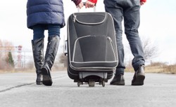 Prawie pół miliona Polaków wróci z emigracji? "Potrzebne im będą ulgi podatkowe"