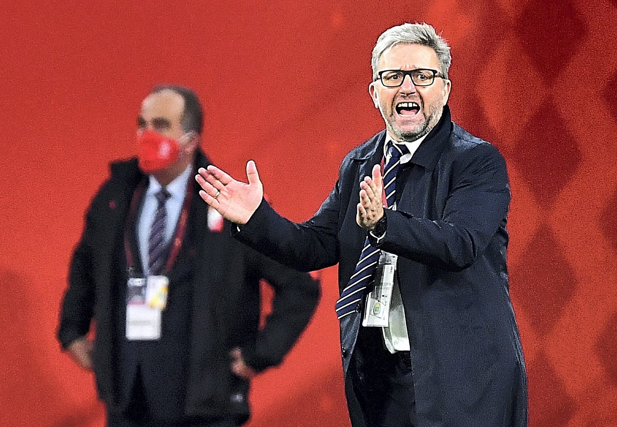 Trener reprezentacji Polski Jerzy Brzęczek podczas meczu grupy A1 piłkarskiej Ligi Narodów z Włochami, na "Stadion Energa Gdańsk"