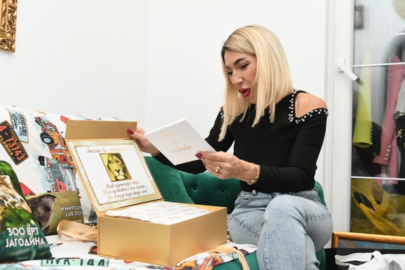 JOVANA JEREMIĆ SREĐUJE STAN NA DORĆOLU OD 200.000 EVRA Napravila poseban kutak za Tigra: "Uramiću ga kao ikonu na zidu"