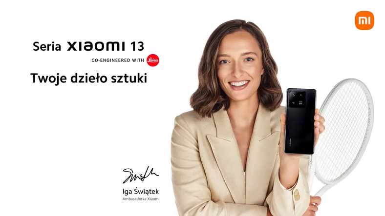 Iga Świątek na plakacie promującym smartfon Xiaomi 13