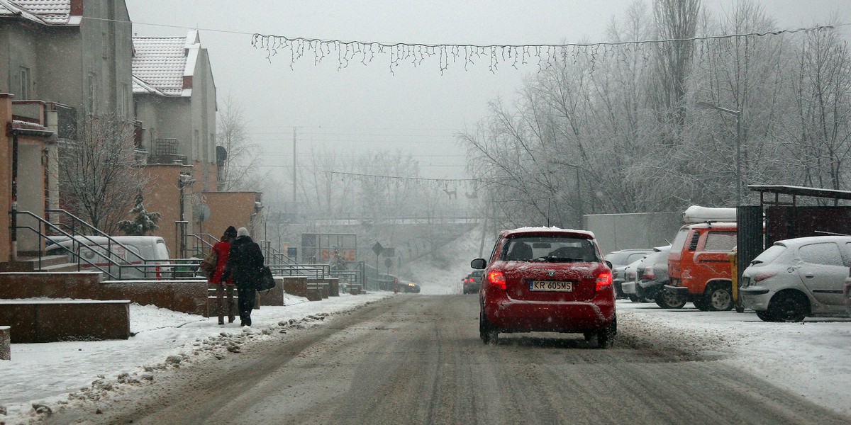 zima śnieg błoto