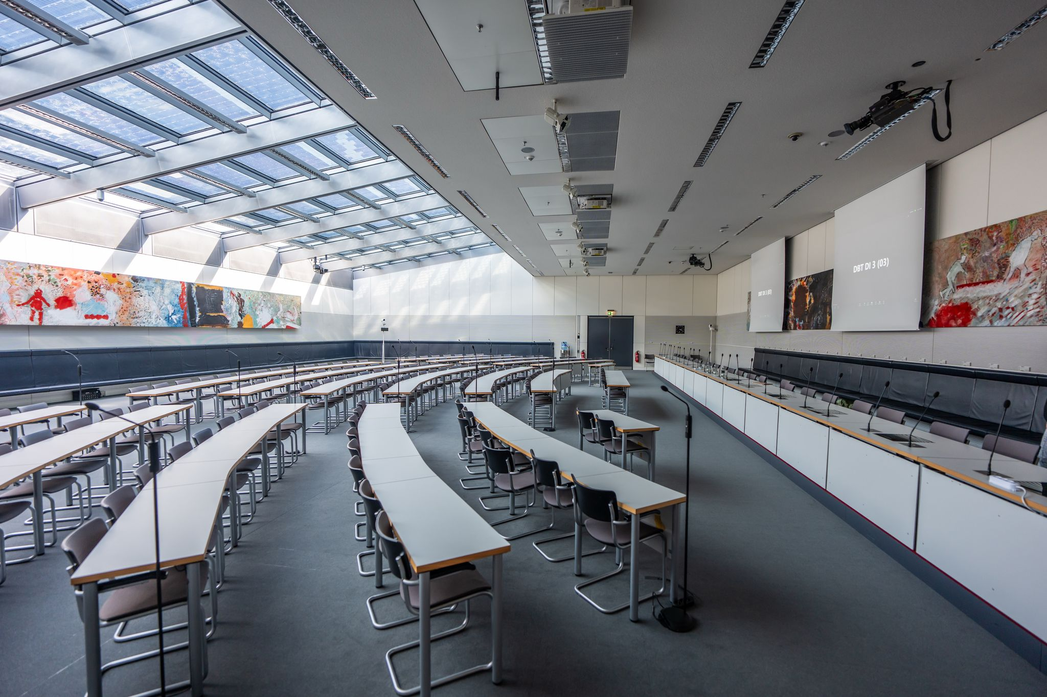 151 zu 120 Abgeordneten - AfD scheitert mit Klage um größeren Saal