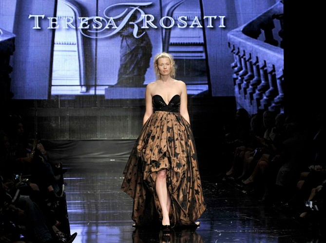 Pokaz kolekcji Teresy Rosati na Beverly Hills Fashion Festival