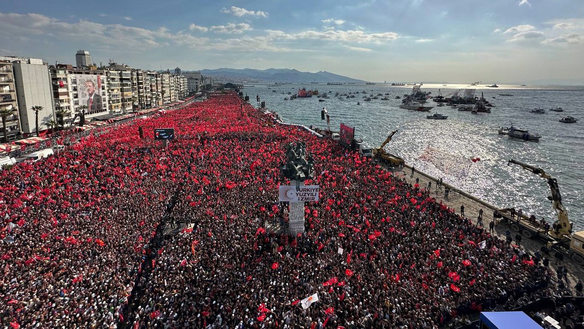 Prezydent Turcji Recep Tayyip Erdogan w Izmirze