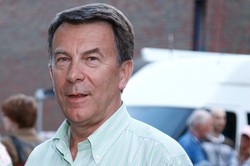 Gąssowski wrócił do młodszej kochanki? Zostali przyłapani na czułościach