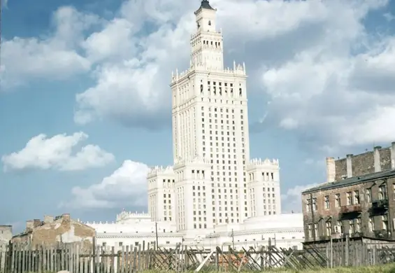 Pałac Kultury najczystszy od 1955 roku. Miasto chwali się zdjęciami