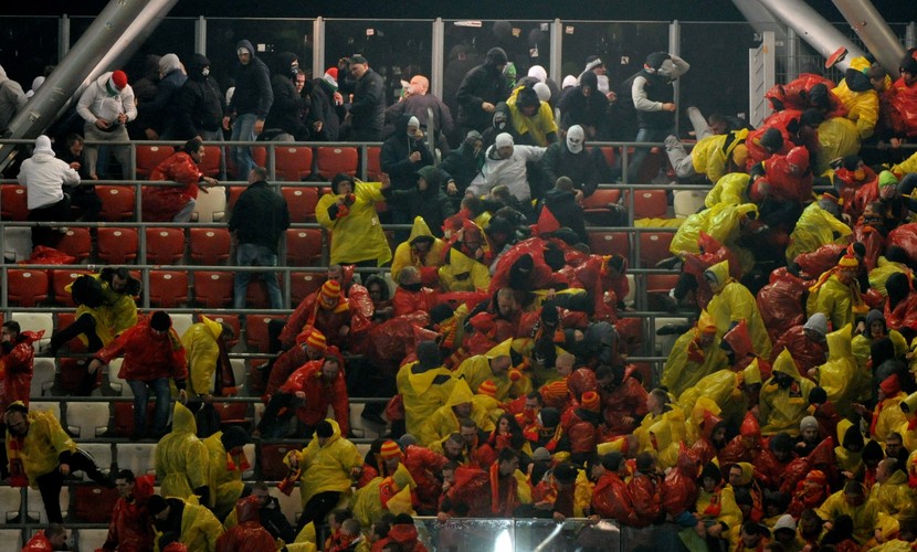 Bandyci na stadionie Legii pobili kibiców Jagiellonii