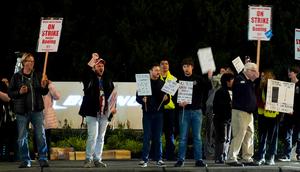 Boeing workers picket outside the aviation giant's Renton, Washington plant on Friday, September 13, 2024.Lindsey Wasson/AP Images