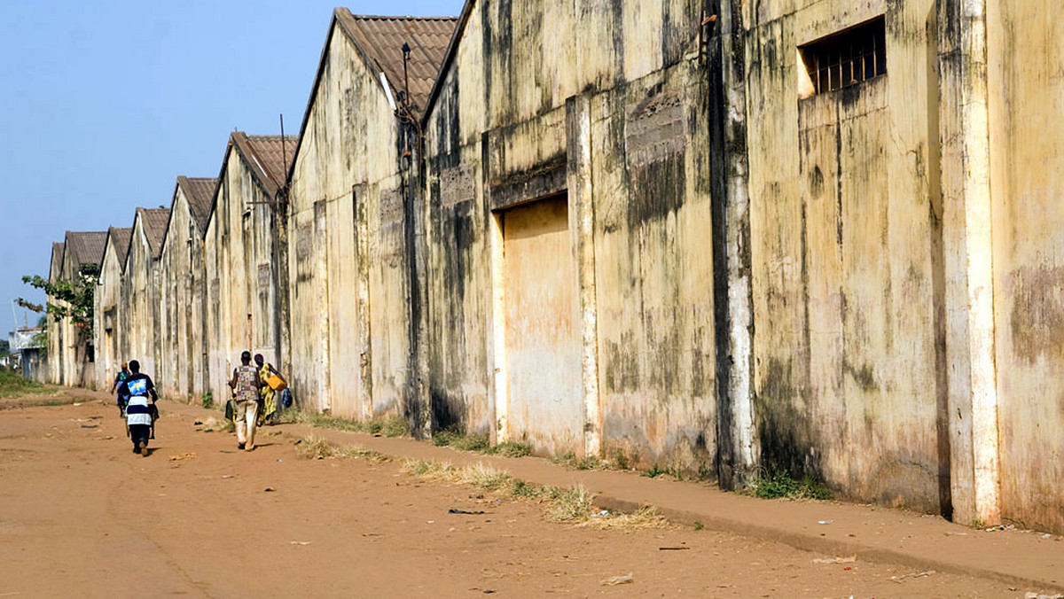 Od czasu uzyskania niepodległości od Portugalii w 1974 roku, Gwinea Bissau doświadczyła wielu wstrząsów politycznych i wojskowych.