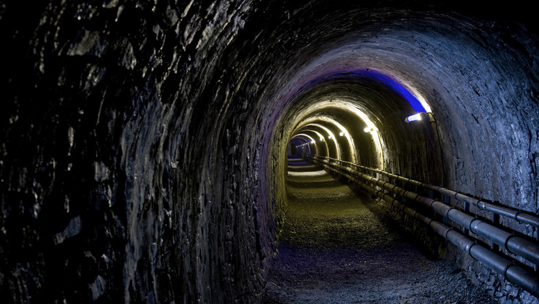 35-letni górnik zginął w należącej do KGHM Polska Miedź kopalni Rudna w Polkowicach (Dolnośląskie). Mężczyzna został potrącony przez maszynę górniczą. Trwają wyjaśnianie okoliczności wypadku.