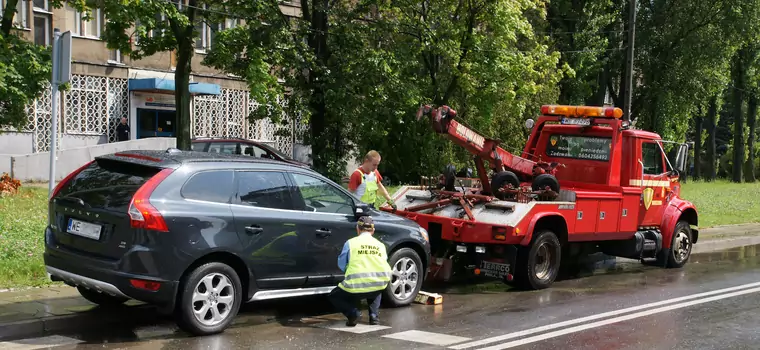 Przepisy dotyczące opłat za odholowanie pojazdów są niekonstytucyjne