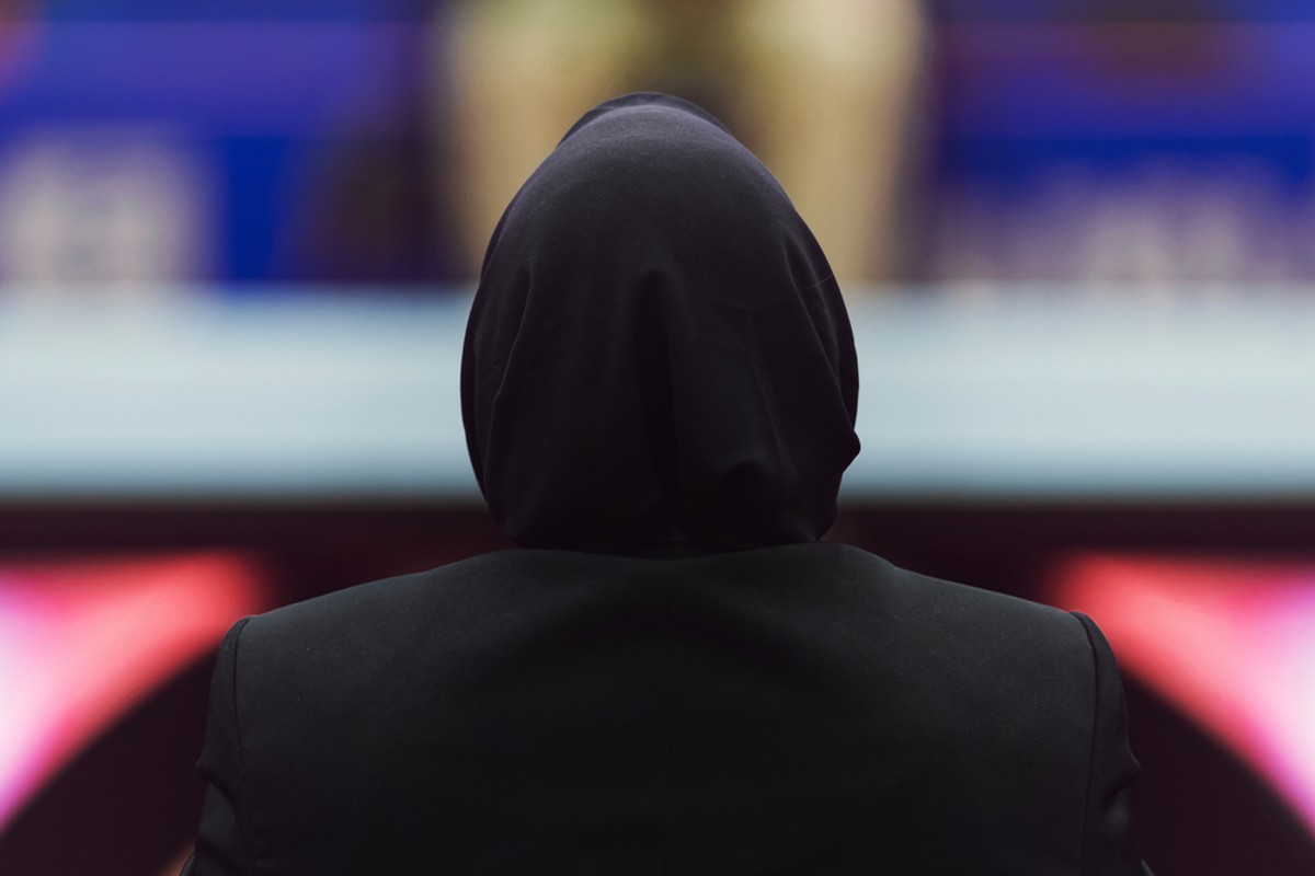 Działania te mają na celu „zapobieganie oporowi przeciwko prawu dotyczącemu hidżabu”