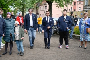 Po co Konfederacja idzie do europarlamentu? Bronić obrotu gotówkowego