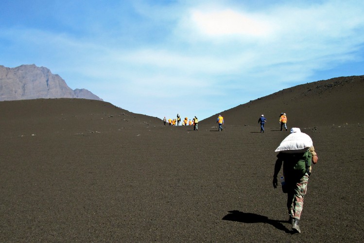 Niespokojny wulkan na wyspie Fogo