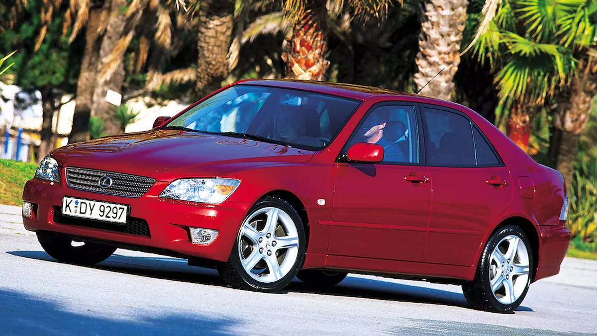 Lexus IS 200