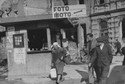 Wrzesień 1945 r. Nz. nowo uruchomiony punkt fotograficzny 