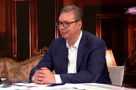 "NISAM JA PUCAO U NJIH, VEĆ ONI U MENE" Vučić: "Nemoguće je da posledice zvučnog topa osetite posle dva dana"