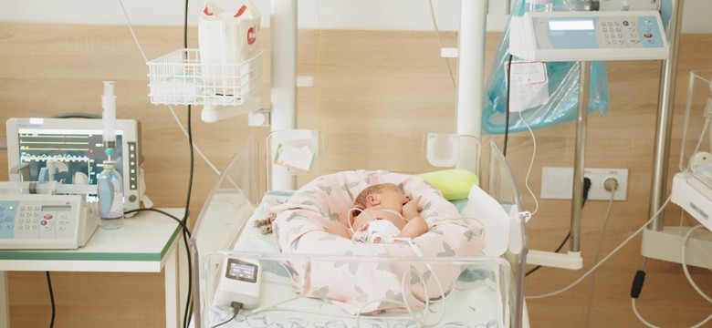 Szokujące odkrycie w Łodzi. W pustostanie znaleziono noworodka