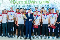 Polscy siatkarze wciąż nie otrzymali pieniędzy, które obiecał im premier Mateusz Morawiecki