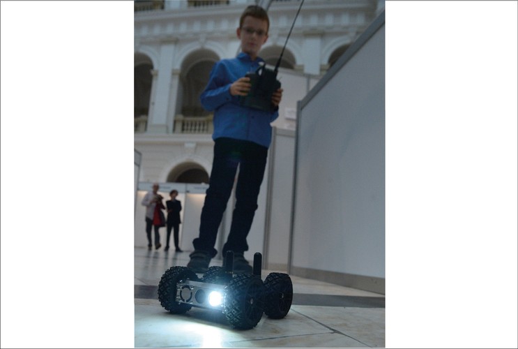 M3TD - Mobilny Monitoring Miejsc Trudno Dostępnych i jego autor, 10-letni Marek Rauchfleisz.<br><br> (jt/cat) PAP/Jacek Turczyk