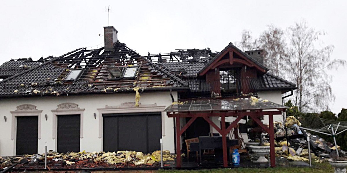 Pożar domu przy ul. Jaśm nowej w Rybniku. Nie żyje 40-letnia kobieta. 