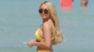 Amber Turner pozuje do zdjęć w bikini