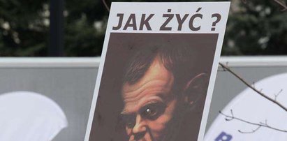 Związkowcy pytają premiera: Jak żyć? Krótko!