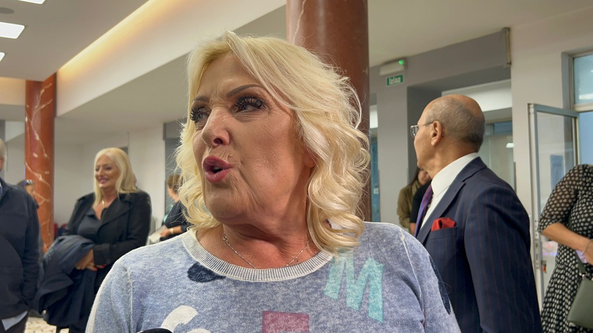 "JAKO SMO SE POTRESLI, PUSTA MAJKA..." Snežana Đurišić u šoku zbog smrti brata Darka Lazića: "Strašno, pozvaću ga" Kép