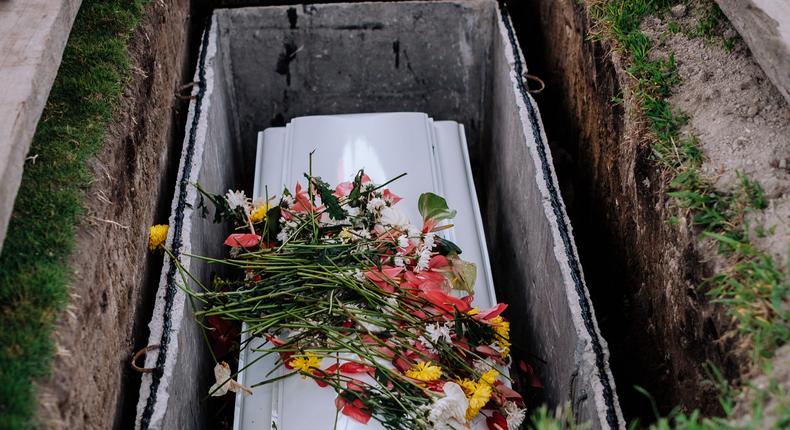 The author was tempted to throw her mom's engagement ring with her casket at her funeral.Lisyl Songco/Getty Images