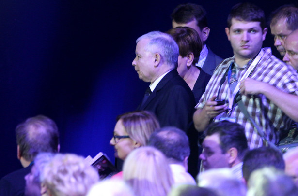 Kaczyński murem za Szydło. "Sytuacja jest patologiczna"