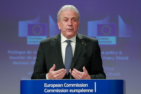 Izdat nalog za hapšenje bivšeg komesara EU zbog afere "Katargejt"