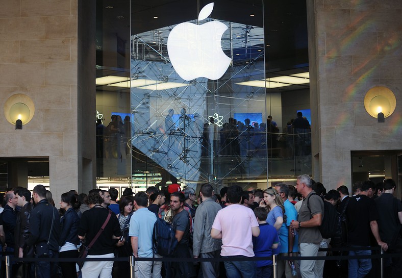 Sklep Apple w Carrousel du Louvre Paris, Paryż