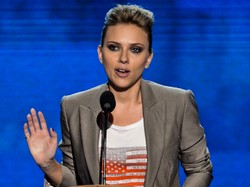 Scarlett Johansson została dziewczyną z girlsbandu i to własnego