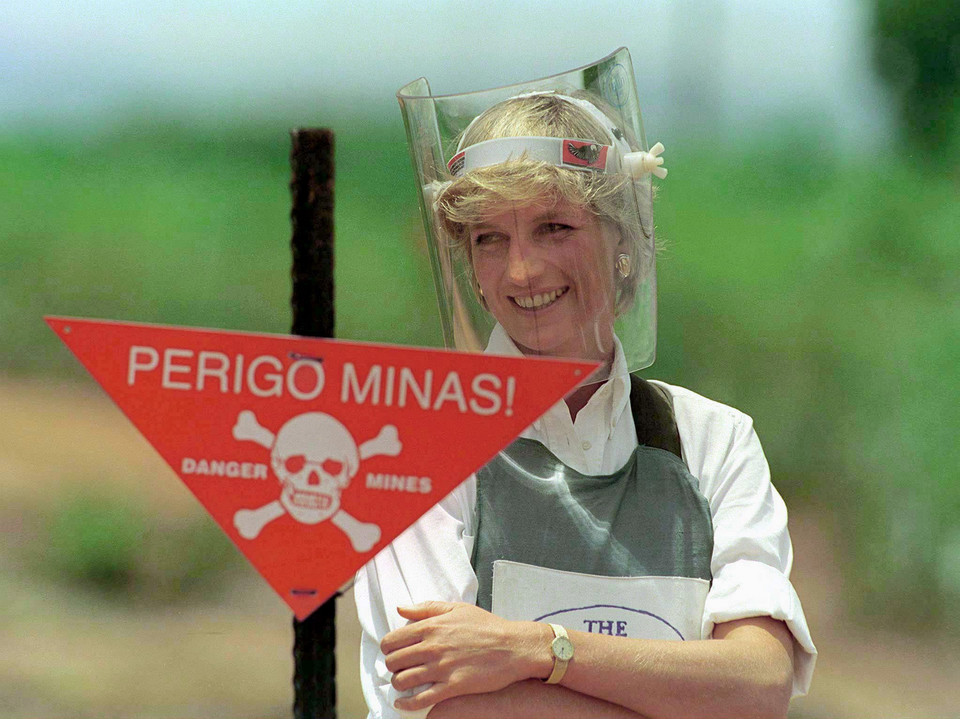 Księżna Diana na polu minowym w Angoli