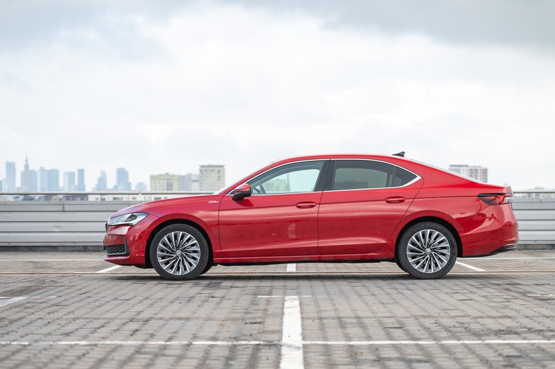 Skoda Superb Liftback 2.0 TDI