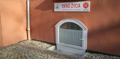 Kilkudniowe niemowlę w oknie życia. Tuż przed Wigilią