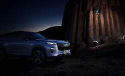 JAECOO 7 Super Hybrid już na rynku. Ma 347 KM, a cena zwala z nóg