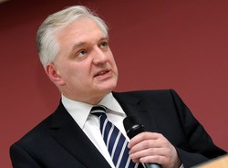 Wojna w rządzie o prawa kobiet. Tusk kontra Gowin