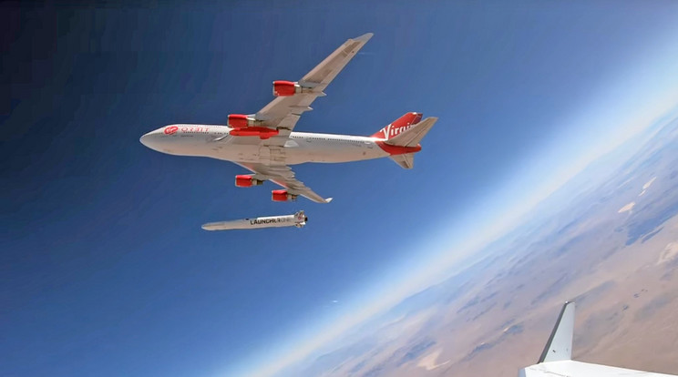 A Virgin Orbit tesztrepülése jól sikerült,a rakéta elindult a repülőről, majd landolt a földön