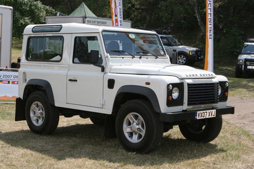 Land Rover Defender - Twardy charakter