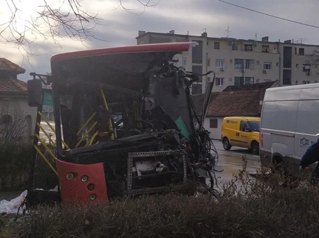 Zemun nesreća, sudar dva autobusa i kola, Cara Dušana 