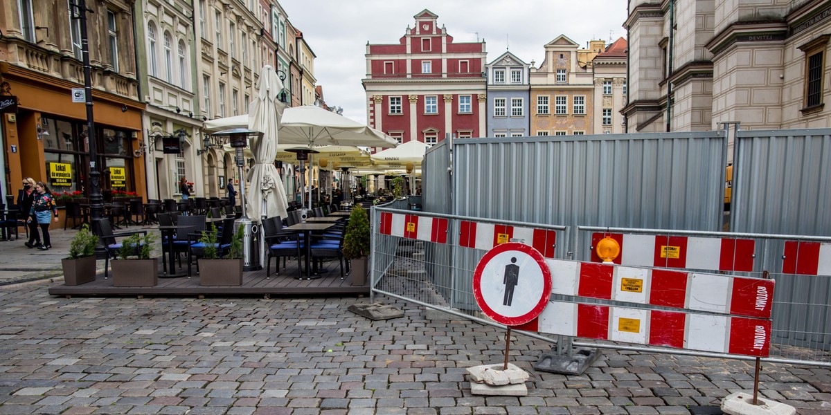 Spór o termin remontu płyty Starego Rynku