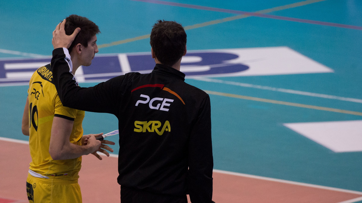 PGE Skra Bełchatów i Asseco Resovia Rzeszów, czyli drużyny walczące o drugie miejsce gwarantujące grę w finale, zgodnie przegrały swoje mecze w 20. kolejce PlusLigi. W niedzielę hitowe starcie Zaksy Kędzierzyn-Koźle z Lotosem Trefl Gdańsk.