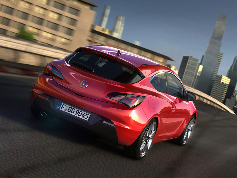 Nowy Opel Astra GTC coraz bliżej (video)